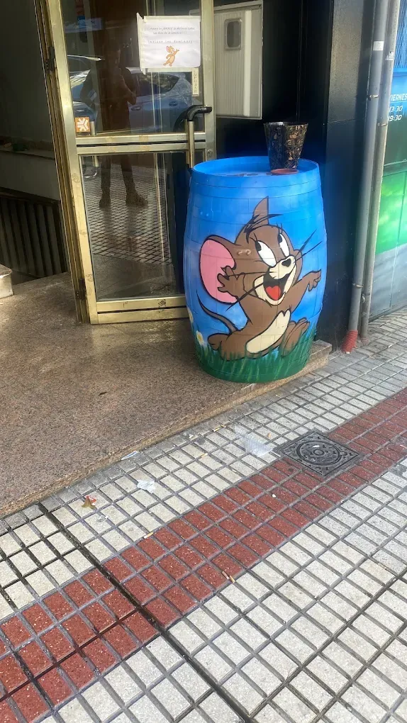 Bidón pintado
