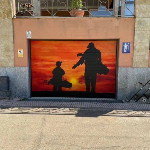 Garaje con siluetas